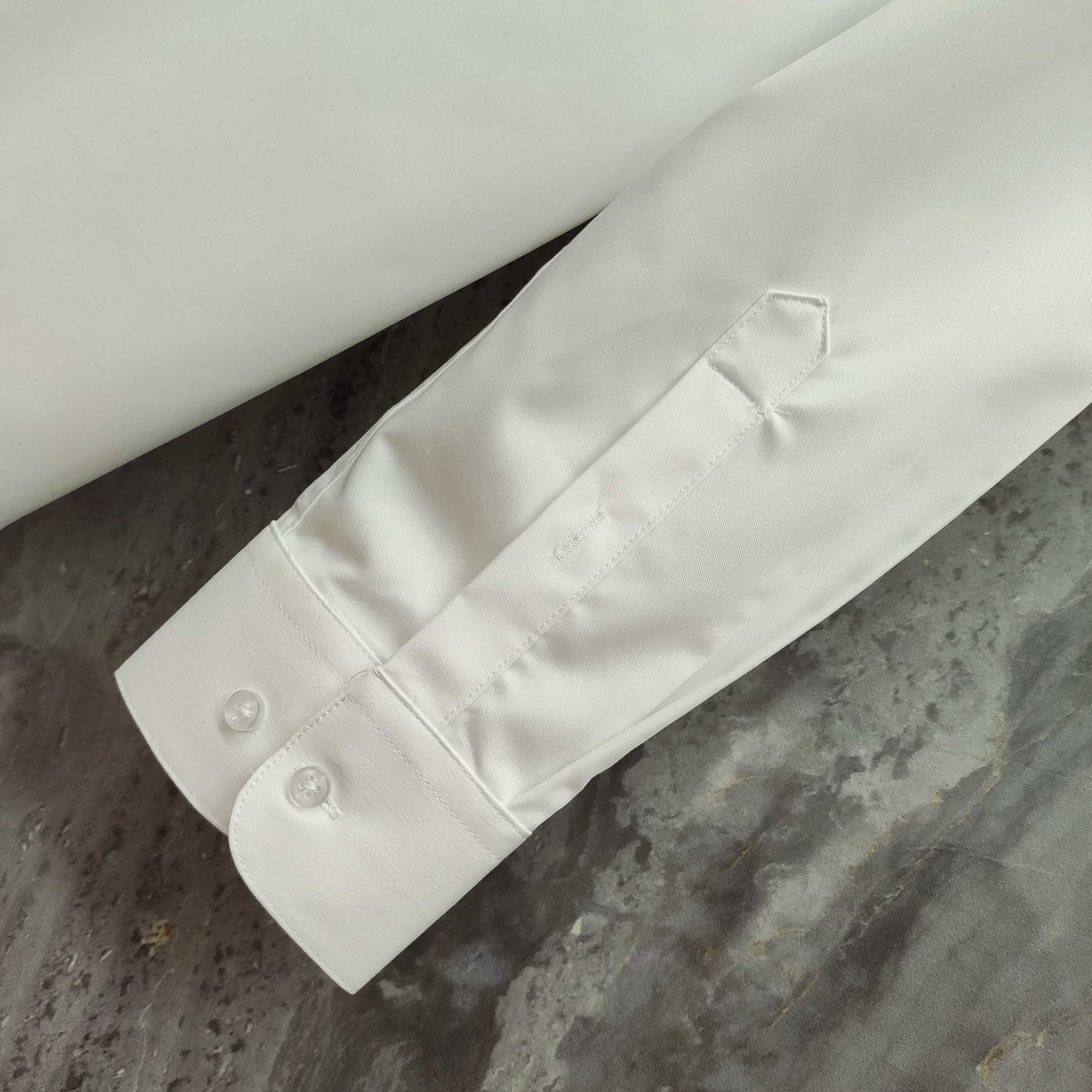   巴宝莉 BURBERRY  2025ss新款长袖 衬衫 衬衣，高端版本！专柜定制面料 透气舒适度高，