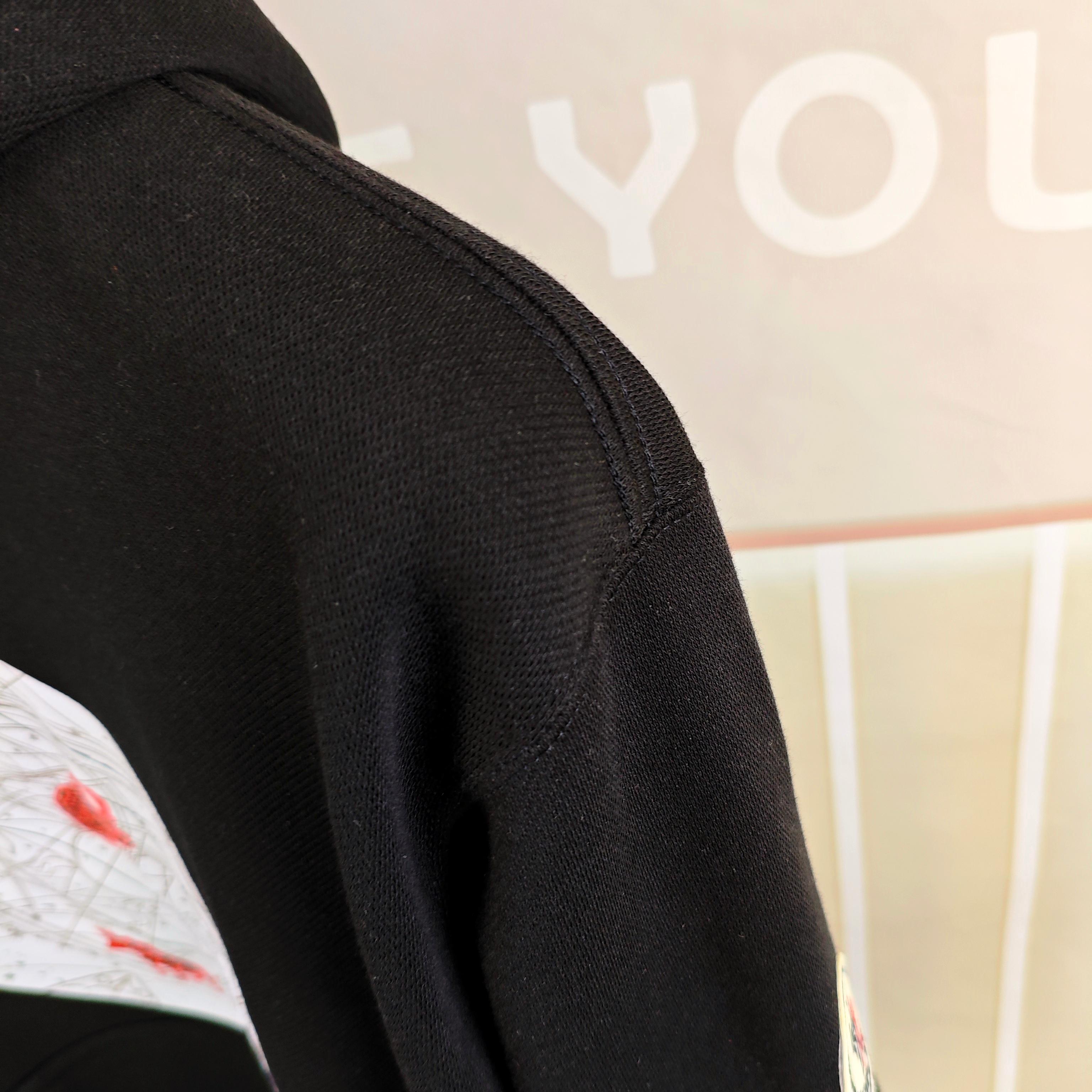 支持年后退换 P190 M*ncler 蒙口2025秋冬新款原单男士加绒加厚休闲套头连帽卫衣  高端定制 内里加绒⚠️OS偏大版型⚠️高版本 时尚百搭爆款✨✨印胶图案袖上绣logo标设计 原版进口420克双股纯棉➕绒面料 螺纹袖口.领口衣摆 手感超柔软细腻 穿着亲肤舒适 高端精品 代工厂精细做工 上身非常赞 男士必备单品 三标齐全 尺码S-4XL（最大码可穿220斤左右 下单请报身高体重)