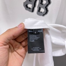 Bal*nciaga 巴黎世家2026春夏新款原单男士圆领短袖T恤 专柜同步售卖 ✨✨高端品质 高版本 Bal*nciaga 巴黎世家2026春夏新款原单男士圆领短袖T恤 专柜同步售卖 ✨✨高端品质 高版本