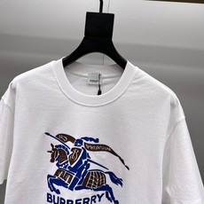 BURBE** 巴宝莉2026春夏新款原单男士圆领短袖T恤 🔥专柜同步售卖 ✨✨高端品质 高版本 爆款✨ BURBE** 巴宝莉2026春夏新款原单男士圆领短袖T恤 🔥专柜同步售卖 ✨✨高端品质 高版本 爆款✨