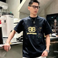 Bal*nciaga 巴黎世家2026春夏新款原单男士圆领短袖T恤 专柜同步售卖 ✨✨高端品质 高版本 Bal*nciaga 巴黎世家2026春夏新款原单男士圆领短袖T恤 专柜同步售卖 ✨✨高端品质 高版本