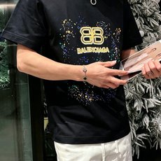 Bal*nciaga 巴黎世家2026春夏新款原单男士圆领短袖T恤 专柜同步售卖 ✨✨高端品质 高版本 Bal*nciaga 巴黎世家2026春夏新款原单男士圆领短袖T恤 专柜同步售卖 ✨✨高端品质 高版本
