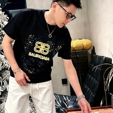 Bal*nciaga 巴黎世家2026春夏新款原单男士圆领短袖T恤 专柜同步售卖 ✨✨高端品质 高版本 Bal*nciaga 巴黎世家2026春夏新款原单男士圆领短袖T恤 专柜同步售卖 ✨✨高端品质 高版本
