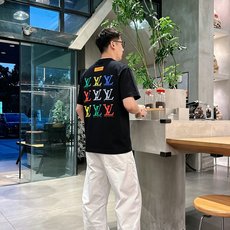 LV 路易威登2026春夏新款原单男士圆领短袖速干T恤 🔥专柜同步售卖 ✨✨高端品质 高版本 OS版型阔 LV 路易威登2026春夏新款原单男士圆领短袖速干T恤 🔥专柜同步售卖 ✨✨高端品质 高版本 OS版型阔