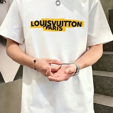 LV 路易威登2026春夏新款原单男士圆领短袖T恤 🔥专柜同步售卖 ✨✨高端品质 高版本 OS版型阔版 LV 路易威登2026春夏新款原单男士圆领短袖T恤 🔥专柜同步售卖 ✨✨高端品质 高版本 OS版型阔版