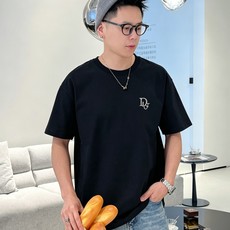 D*or 迪奥2026春夏新款原单男士圆领短袖T恤 🔥专柜同步售卖 ✨✨高端品质 高版本 OS版型阔版 D*or 迪奥2026春夏新款原单男士圆领短袖T恤 🔥专柜同步售卖 ✨✨高端品质 高版本 OS版型阔版
