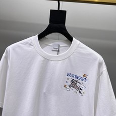 BURBE** 巴宝莉2026春夏新款原单男士圆领短袖T恤 🔥专柜同步售卖 ✨✨高端品质 高版本 爆款✨ BURBE** 巴宝莉2026春夏新款原单男士圆领短袖T恤 🔥专柜同步售卖 ✨✨高端品质 高版本 爆款✨