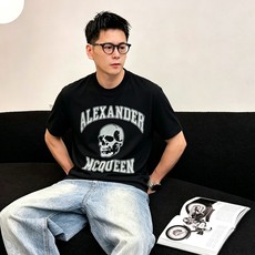 McQ*een 麦昆2026春夏新款原单男士圆领短袖T恤 🔥专柜同步售卖 ✨✨高端品质 高版本 OS版型 McQ*een 麦昆2026春夏新款原单男士圆领短袖T恤 🔥专柜同步售卖 ✨✨高端品质 高版本 OS版型