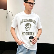 McQ*een 麦昆2026春夏新款原单男士圆领短袖T恤 🔥专柜同步售卖 ✨✨高端品质 高版本 OS版型 McQ*een 麦昆2026春夏新款原单男士圆领短袖T恤 🔥专柜同步售卖 ✨✨高端品质 高版本 OS版型