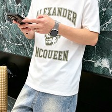 McQ*een 麦昆2026春夏新款原单男士圆领短袖T恤 🔥专柜同步售卖 ✨✨高端品质 高版本 OS版型 McQ*een 麦昆2026春夏新款原单男士圆领短袖T恤 🔥专柜同步售卖 ✨✨高端品质 高版本 OS版型
