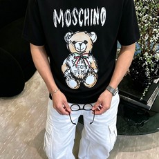 M*SCHINO 莫斯奇诺2026春夏新款原单男士圆领短袖T恤 🔥专柜同步售卖 ✨✨高端品质 高版本 O M*SCHINO 莫斯奇诺2026春夏新款原单男士圆领短袖T恤 🔥专柜同步售卖 ✨✨高端品质 高版本 O