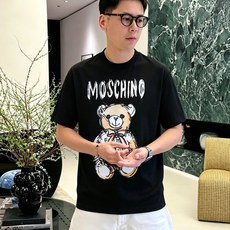 M*SCHINO 莫斯奇诺2026春夏新款原单男士圆领短袖T恤 🔥专柜同步售卖 ✨✨高端品质 高版本 O M*SCHINO 莫斯奇诺2026春夏新款原单男士圆领短袖T恤 🔥专柜同步售卖 ✨✨高端品质 高版本 O