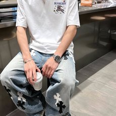 BURBE** 巴宝莉2026春夏新款原单男士圆领短袖T恤 🔥专柜同步售卖 ✨✨高端品质 高版本 爆款✨ BURBE** 巴宝莉2026春夏新款原单男士圆领短袖T恤 🔥专柜同步售卖 ✨✨高端品质 高版本 爆款✨