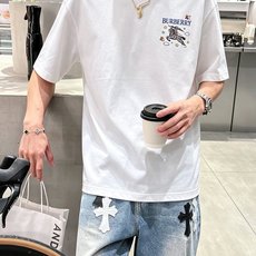 BURBE** 巴宝莉2026春夏新款原单男士圆领短袖T恤 🔥专柜同步售卖 ✨✨高端品质 高版本 爆款✨ BURBE** 巴宝莉2026春夏新款原单男士圆领短袖T恤 🔥专柜同步售卖 ✨✨高端品质 高版本 爆款✨