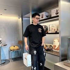 BURBE** 巴宝莉2026春夏新款原单男士圆领短袖T恤 🔥专柜同步售卖 ✨✨高端品质 高版本 爆款✨ BURBE** 巴宝莉2026春夏新款原单男士圆领短袖T恤 🔥专柜同步售卖 ✨✨高端品质 高版本 爆款✨