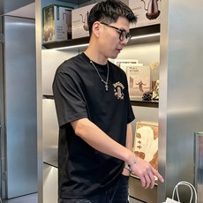 BURBE** 巴宝莉2026春夏新款原单男士圆领短袖T恤 🔥专柜同步售卖 ✨✨高端品质 高版本 爆款✨ BURBE** 巴宝莉2026春夏新款原单男士圆领短袖T恤 🔥专柜同步售卖 ✨✨高端品质 高版本 爆款✨