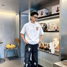 BURBE** 巴宝莉2026春夏新款原单男士圆领短袖T恤 🔥专柜同步售卖 ✨✨高端品质 高版本 爆款✨ BURBE** 巴宝莉2026春夏新款原单男士圆领短袖T恤 🔥专柜同步售卖 ✨✨高端品质 高版本 爆款✨