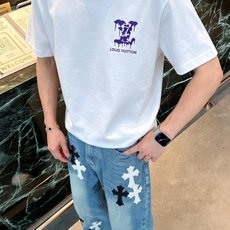 LV 路易威登2026春夏新款原单男士圆领短袖速干T恤 🔥专柜同步售卖 ✨✨高端品质 高版本 OS版型阔 LV 路易威登2026春夏新款原单男士圆领短袖速干T恤 🔥专柜同步售卖 ✨✨高端品质 高版本 OS版型阔