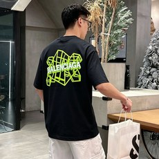 Bal*nciaga 巴黎世家2026春夏新款原单男士圆领短袖T恤 专柜同步售卖 🔥🔥爆款✨✨高端品质 Bal*nciaga 巴黎世家2026春夏新款原单男士圆领短袖T恤 专柜同步售卖 🔥🔥爆款✨✨高端品质