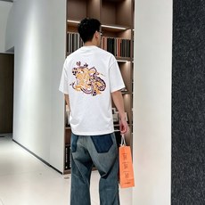 BURBE** 巴宝莉2026春夏新款原单男士圆领短袖T恤 🔥专柜同步售卖 ✨✨高端品质 高版本 爆款✨ BURBE** 巴宝莉2026春夏新款原单男士圆领短袖T恤 🔥专柜同步售卖 ✨✨高端品质 高版本 爆款✨