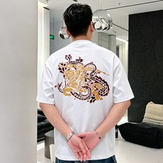 BURBE** 巴宝莉2026春夏新款原单男士圆领短袖T恤 🔥专柜同步售卖 ✨✨高端品质 高版本 爆款✨ BURBE** 巴宝莉2026春夏新款原单男士圆领短袖T恤 🔥专柜同步售卖 ✨✨高端品质 高版本 爆款✨