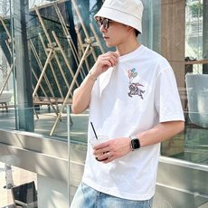 BURBE** 巴宝莉2026春夏新款原单男士圆领短袖T恤 🔥专柜同步售卖 ✨✨高端品质 高版本 爆款✨ BURBE** 巴宝莉2026春夏新款原单男士圆领短袖T恤 🔥专柜同步售卖 ✨✨高端品质 高版本 爆款✨
