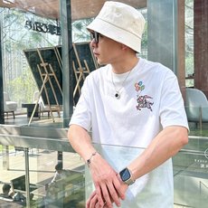 BURBE** 巴宝莉2026春夏新款原单男士圆领短袖T恤 🔥专柜同步售卖 ✨✨高端品质 高版本 爆款✨ BURBE** 巴宝莉2026春夏新款原单男士圆领短袖T恤 🔥专柜同步售卖 ✨✨高端品质 高版本 爆款✨
