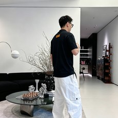 LV 路易威登2026春夏新款原单男士圆领短袖速干T恤 🔥专柜同步售卖 ✨✨高端品质 高版本 OS版型阔 LV 路易威登2026春夏新款原单男士圆领短袖速干T恤 🔥专柜同步售卖 ✨✨高端品质 高版本 OS版型阔