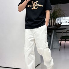 LV 路易威登2026春夏新款原单男士圆领短袖速干T恤 🔥专柜同步售卖 ✨✨高端品质 高版本 OS版型阔 LV 路易威登2026春夏新款原单男士圆领短袖速干T恤 🔥专柜同步售卖 ✨✨高端品质 高版本 OS版型阔