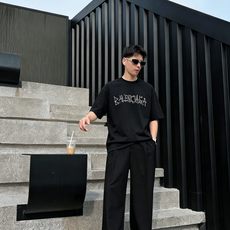 Bal*nciaga 巴黎世家2026春夏新款原单男士圆领短袖T恤 专柜同步售卖 ✨✨高端品质 高版本 Bal*nciaga 巴黎世家2026春夏新款原单男士圆领短袖T恤 专柜同步售卖 ✨✨高端品质 高版本