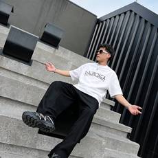Bal*nciaga 巴黎世家2026春夏新款原单男士圆领短袖T恤 专柜同步售卖 ✨✨高端品质 高版本 Bal*nciaga 巴黎世家2026春夏新款原单男士圆领短袖T恤 专柜同步售卖 ✨✨高端品质 高版本