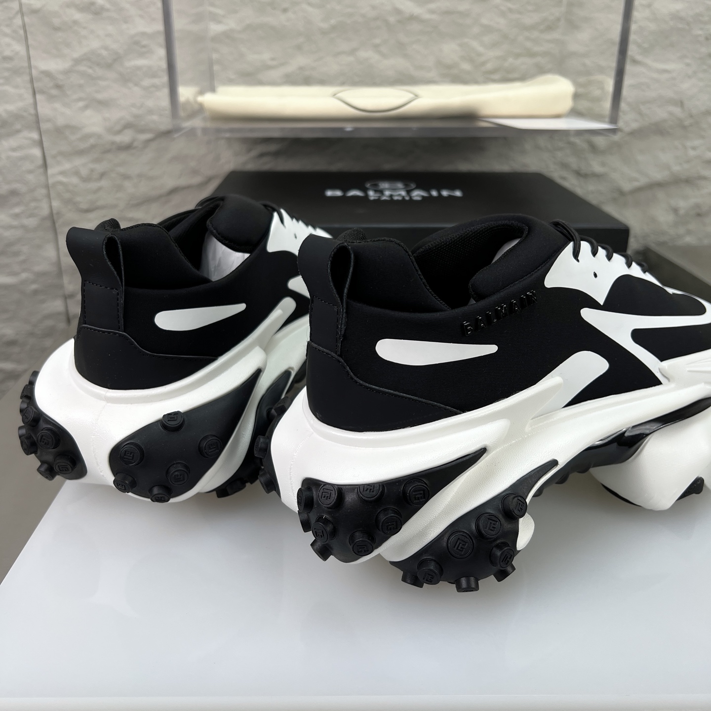 Balmain B-Bold Mixed Leather Chunky Sneakers - Black & White 8 i1756590366346 369 0 5