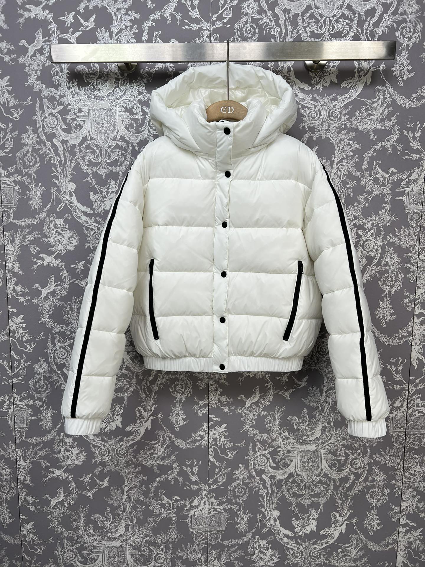 #正品级:🌹𝗔𝗹𝗼 𝘆𝗼𝗴𝗮 ｜Aspen Love Pufer Jacket 秋冬新品肯豆明星同款织带