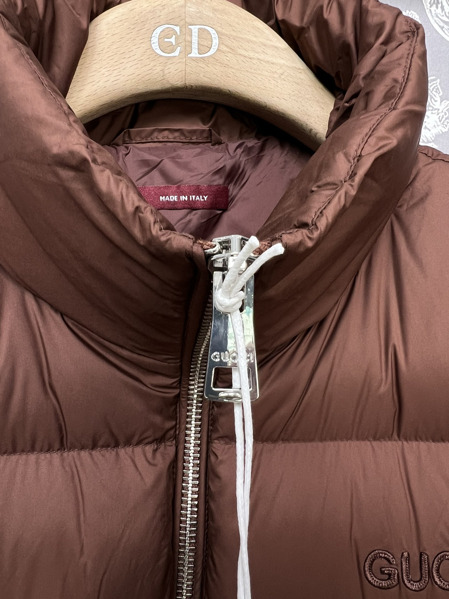 #正品级：GUCCI FW25 秋冬新品刺绣logo休闲时尚立领羽绒服男女款#G03# 𝗦𝗶𝘇𝗲：𝟰𝟴#