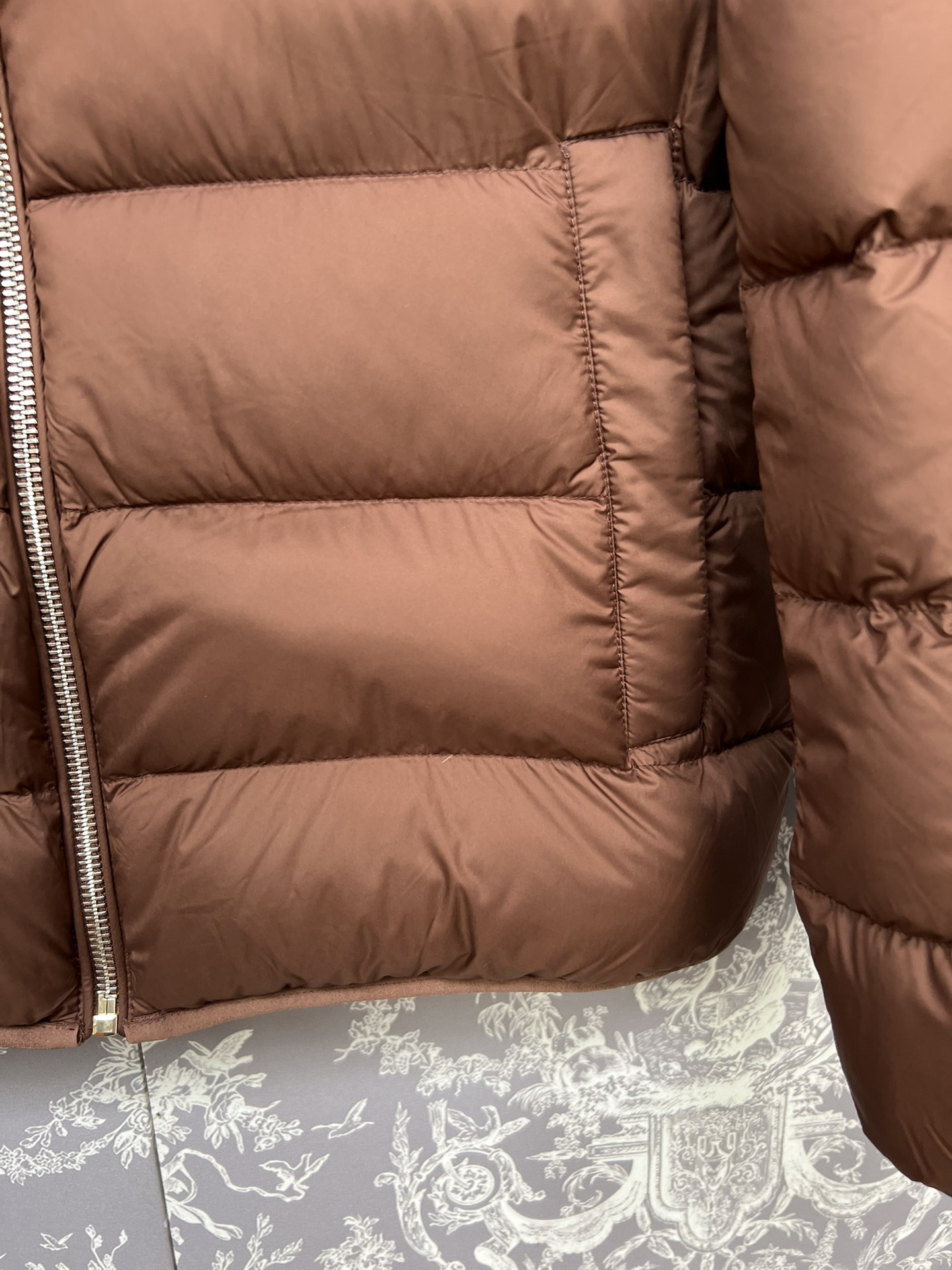 #正品级：GUCCI FW25 秋冬新品刺绣logo休闲时尚立领羽绒服男女款#G03# 𝗦𝗶𝘇𝗲：𝟰𝟴#