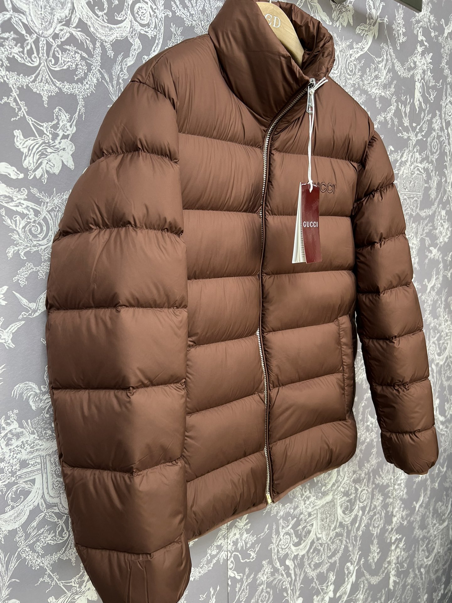 #正品级：GUCCI FW25 秋冬新品刺绣logo休闲时尚立领羽绒服男女款#G03# 𝗦𝗶𝘇𝗲：𝟰𝟴#