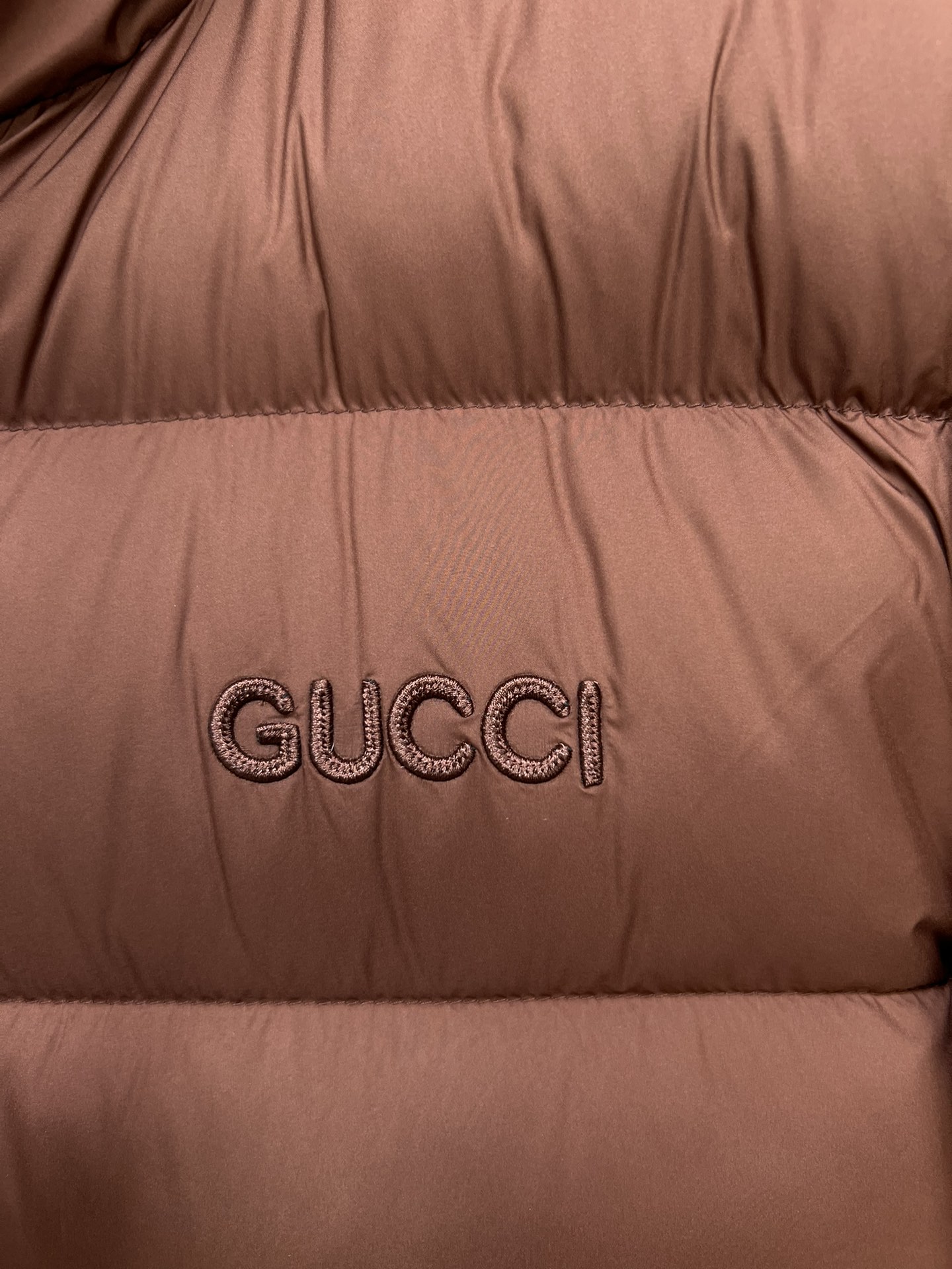 #正品级：GUCCI FW25 秋冬新品刺绣logo休闲时尚立领羽绒服男女款#G03# 𝗦𝗶𝘇𝗲：𝟰𝟴#