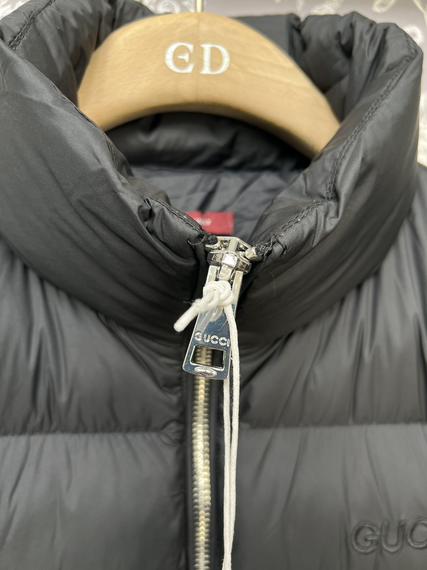 #正品级：GUCCI FW25 秋冬新品刺绣logo休闲时尚立领羽绒服男女款#G03# 𝗦𝗶𝘇𝗲：𝟰𝟴#