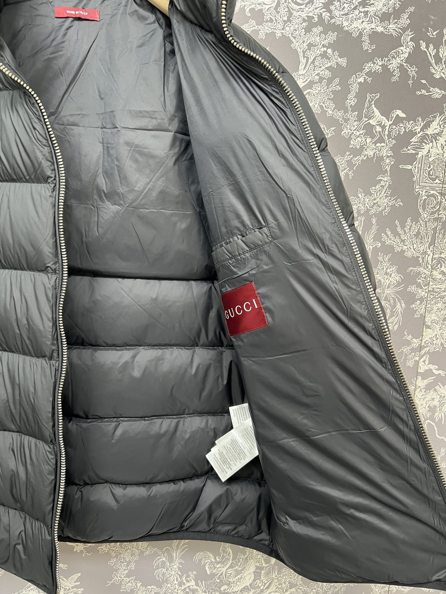 #正品级：GUCCI FW25 秋冬新品刺绣logo休闲时尚立领羽绒服男女款#G03# 𝗦𝗶𝘇𝗲：𝟰𝟴#