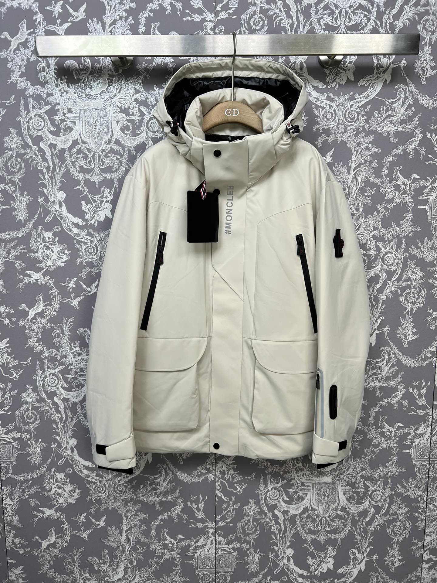 #正品级:𝑴𝒐𝒏𝒄𝒍𝒆𝒓｜蒙口 /盟可睐 25𝒔𝒔 Grenoble 秋冬新品多口袋多功能反光条压胶滑雪