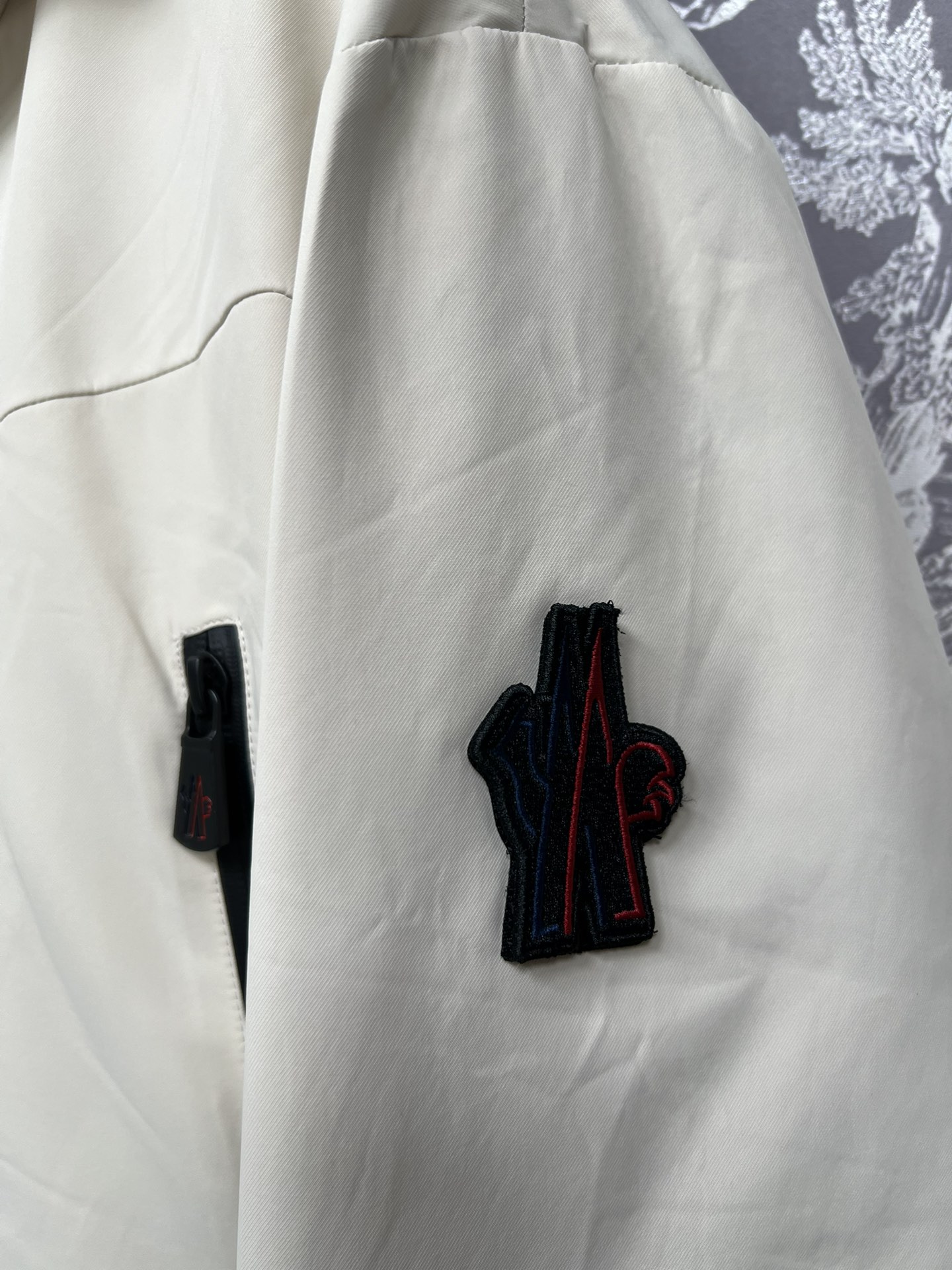 #正品级:𝑴𝒐𝒏𝒄𝒍𝒆𝒓｜蒙口 /盟可睐 25𝒔𝒔 Grenoble 秋冬新品多口袋多功能反光条压胶滑雪