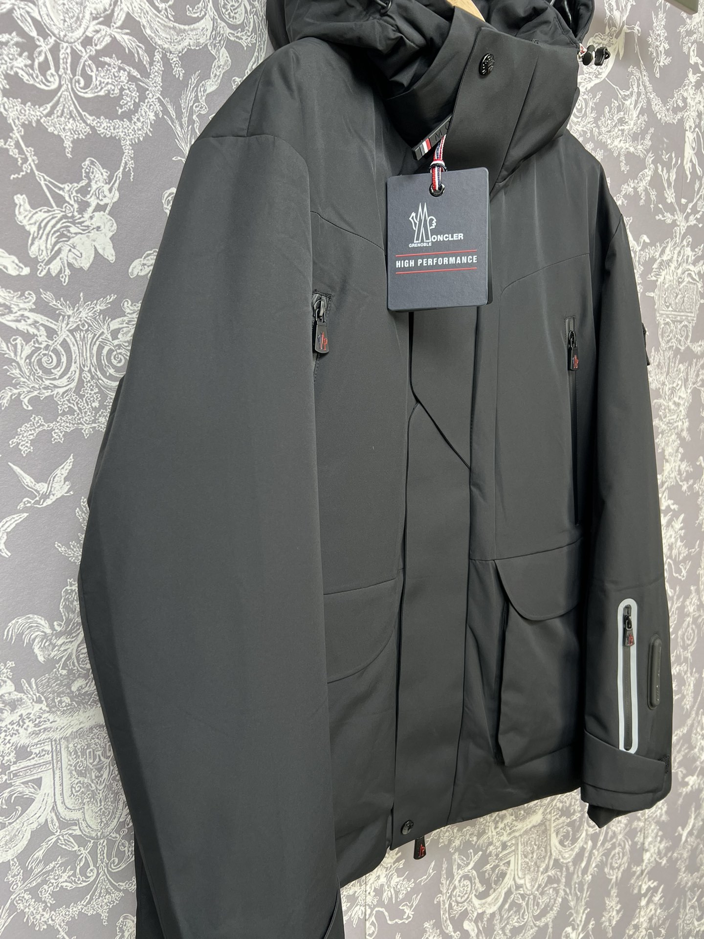 #正品级:𝑴𝒐𝒏𝒄𝒍𝒆𝒓|蒙口 /盟可睐 25𝒔𝒔 Grenoble 秋冬新品多口袋多功能反光条压胶滑雪