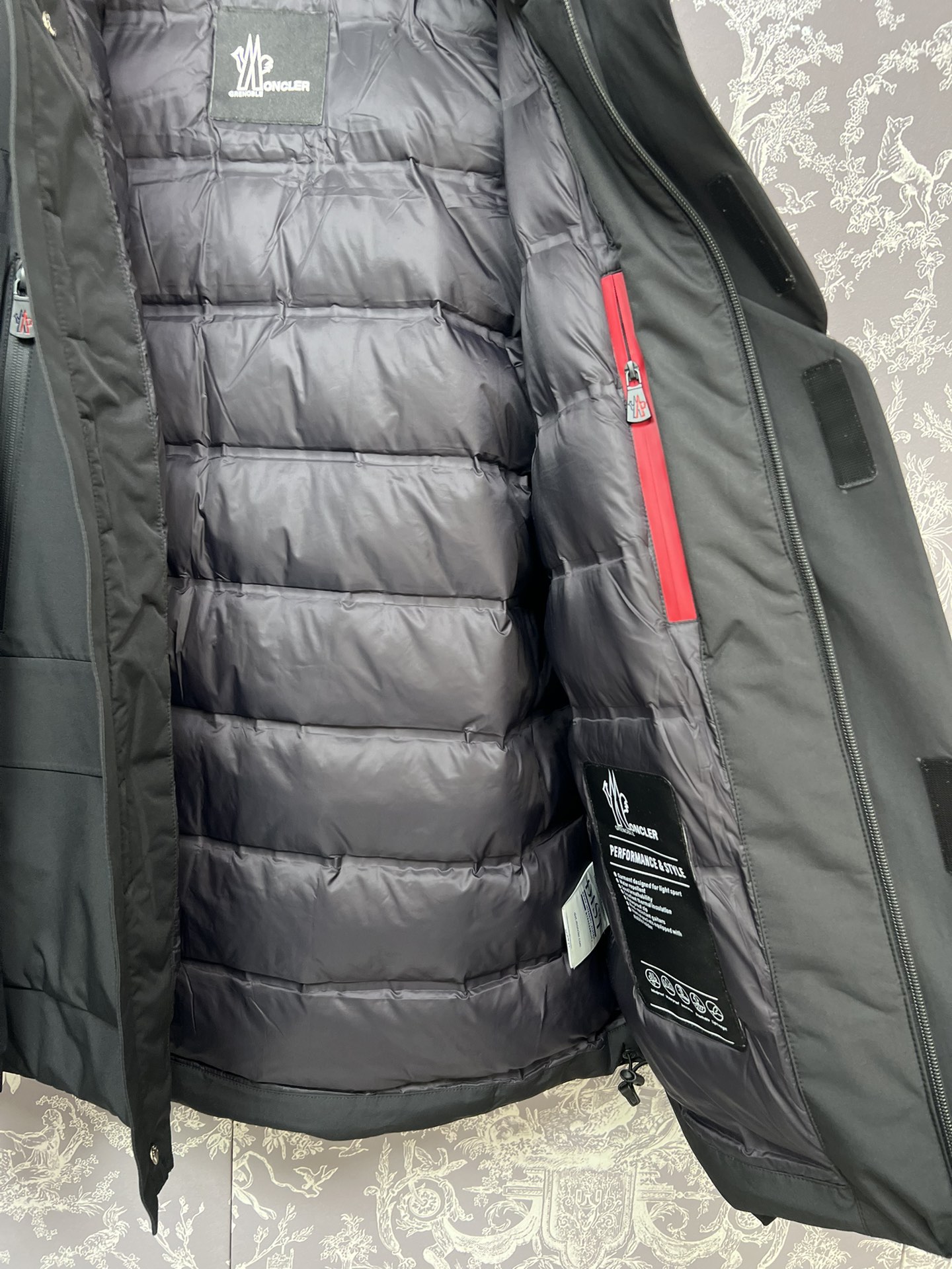 #正品级:𝑴𝒐𝒏𝒄𝒍𝒆𝒓|蒙口 /盟可睐 25𝒔𝒔 Grenoble 秋冬新品多口袋多功能反光条压胶滑雪