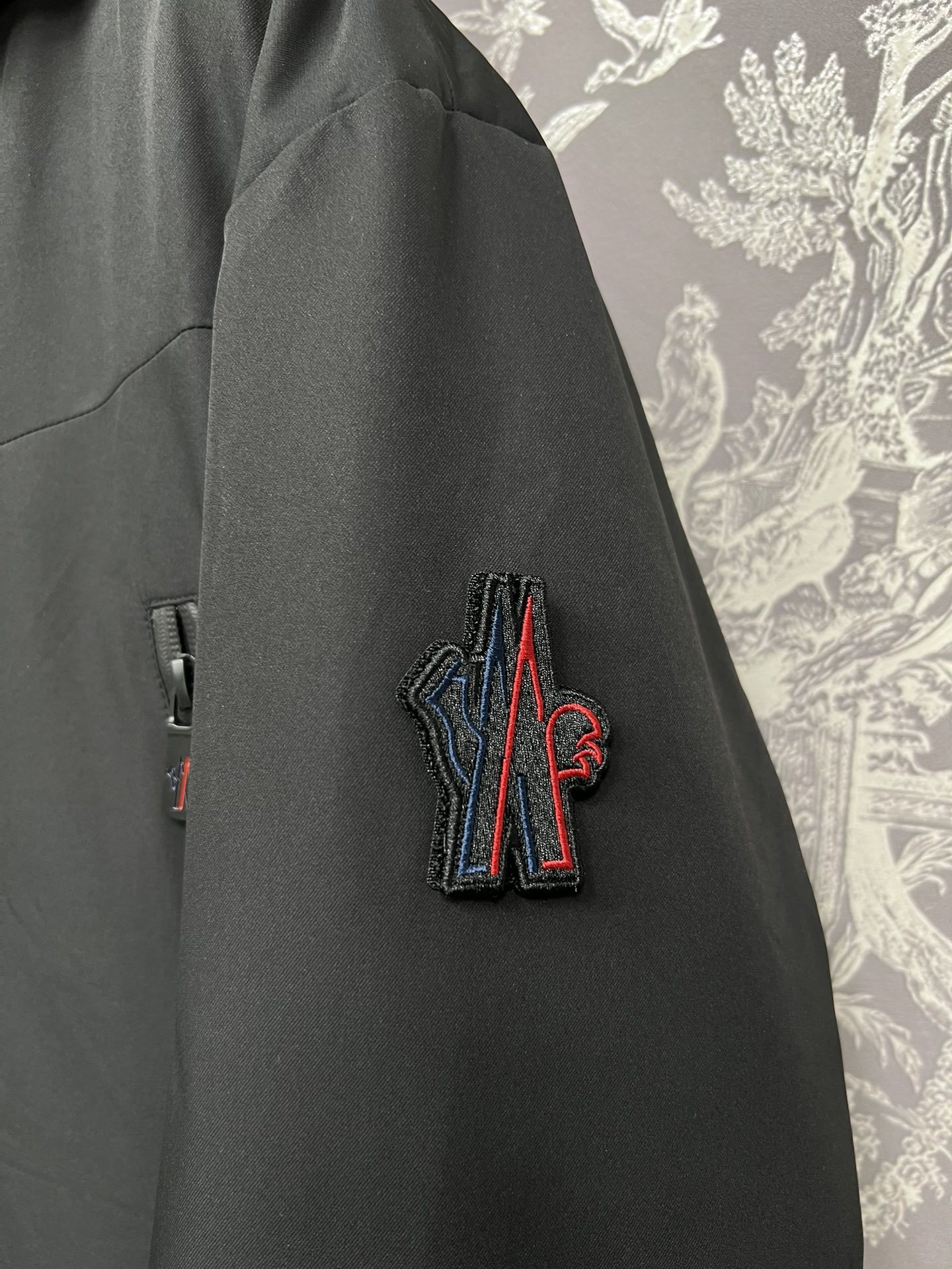 #正品级:𝑴𝒐𝒏𝒄𝒍𝒆𝒓|蒙口 /盟可睐 25𝒔𝒔 Grenoble 秋冬新品多口袋多功能反光条压胶滑雪