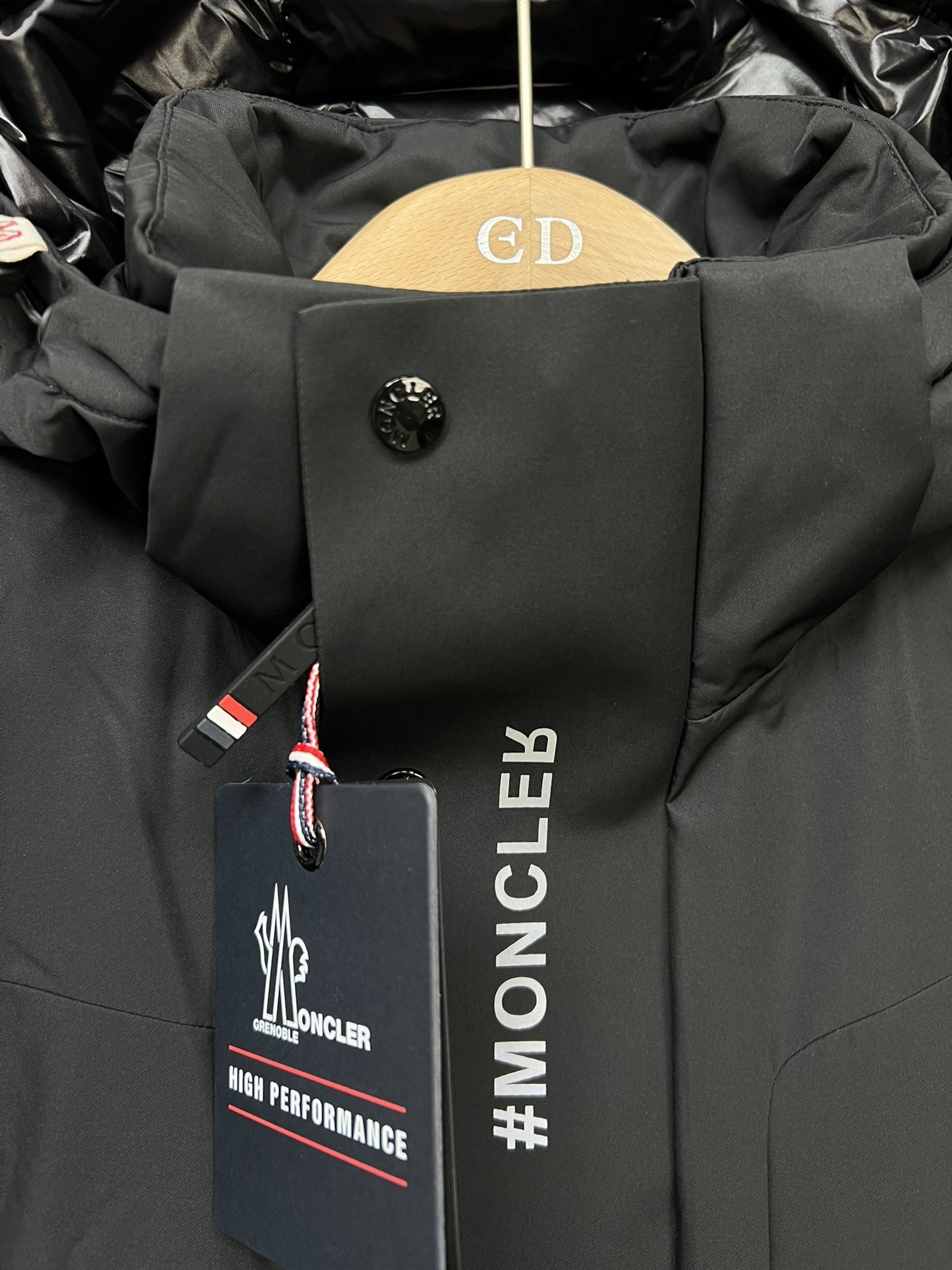 #正品级:𝑴𝒐𝒏𝒄𝒍𝒆𝒓|蒙口 /盟可睐 25𝒔𝒔 Grenoble 秋冬新品多口袋多功能反光条压胶滑雪