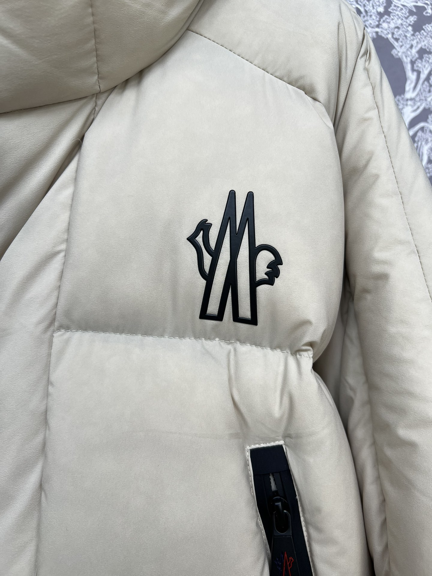 #正品级:𝑴𝒐𝒏𝒄𝒍𝒆𝒓|蒙口 /盟可睐 25𝒔𝒔 Cherferie 秋冬新品轻奢联名款加厚连帽羽绒服