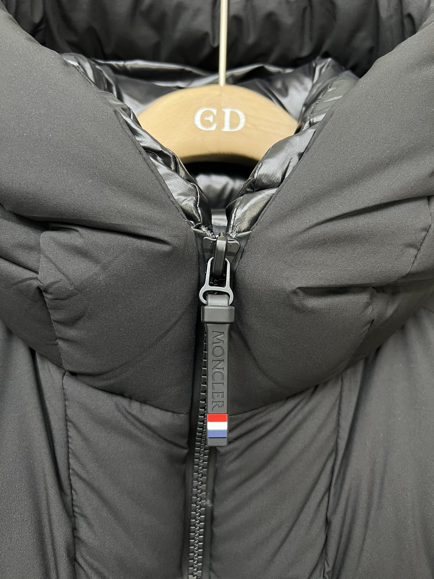 #正品级:𝑴𝒐𝒏𝒄𝒍𝒆𝒓｜蒙口 /盟可睐 25𝒔𝒔 Cherferie 秋冬新品轻奢联名款加厚连帽羽绒服