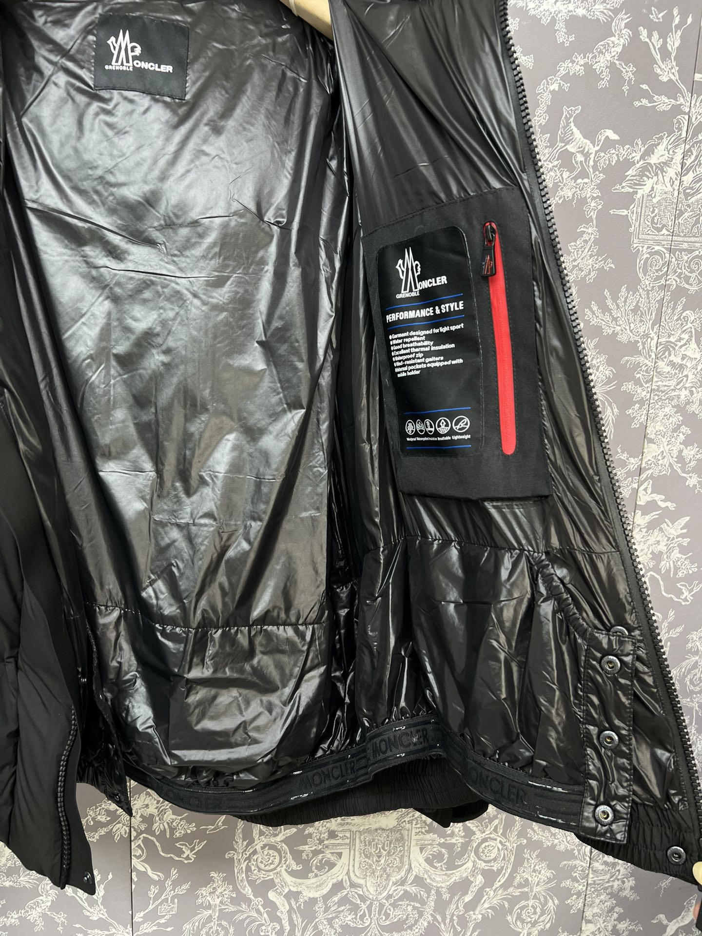 #正品级:𝑴𝒐𝒏𝒄𝒍𝒆𝒓｜蒙口 /盟可睐 25𝒔𝒔 Cherferie 秋冬新品轻奢联名款加厚连帽羽绒服