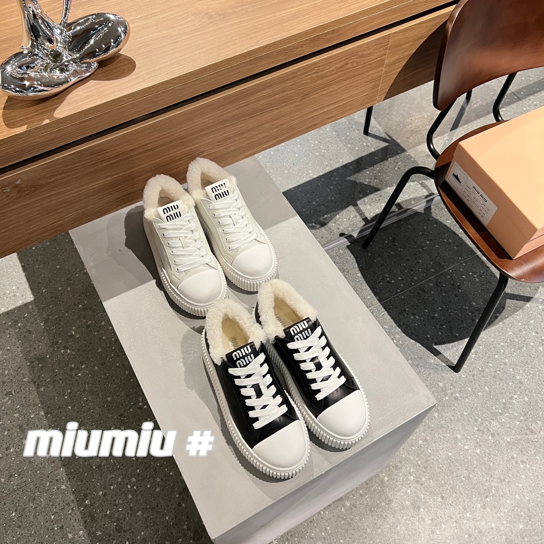 MiuMiu Skateboard Shoes Grey White Lambswool Fall/Winter Collection Vintage