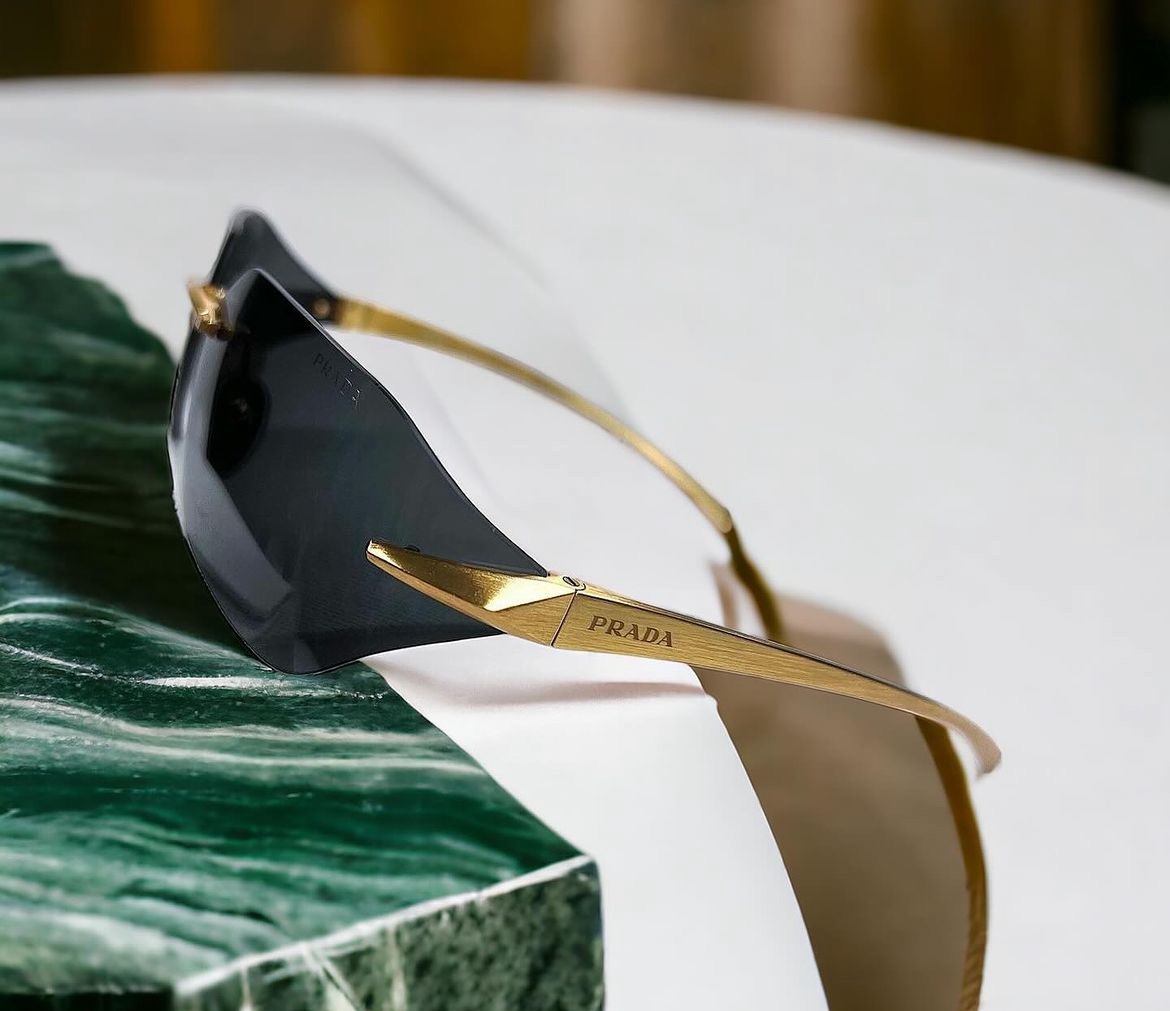 Prada Sunglasses SPR